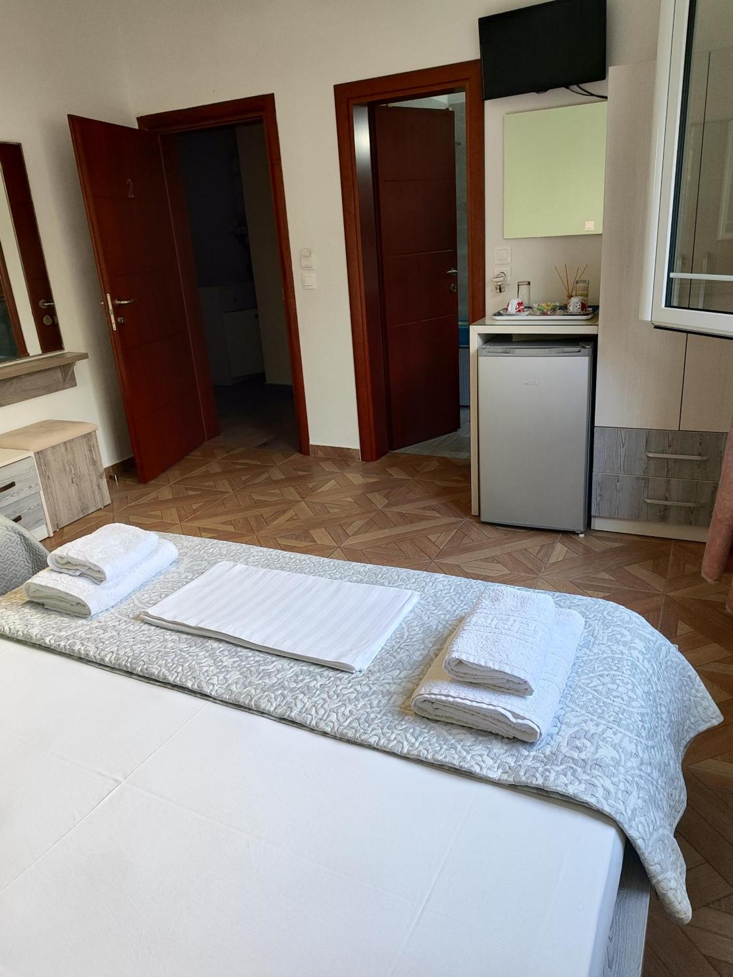 Dagos Rooms Dhërmi Exteriér fotografie